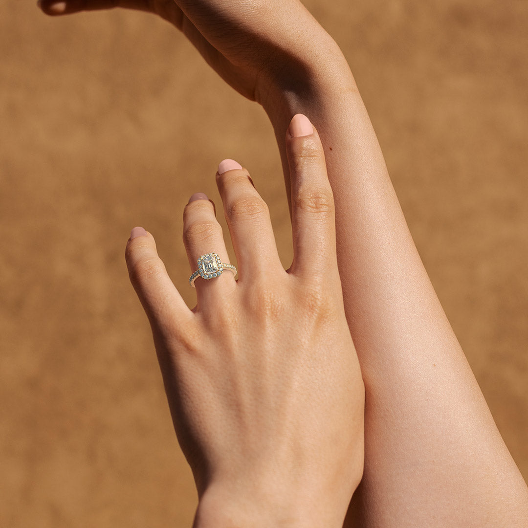 18k Gold Radiant Diamond Engagement Ring