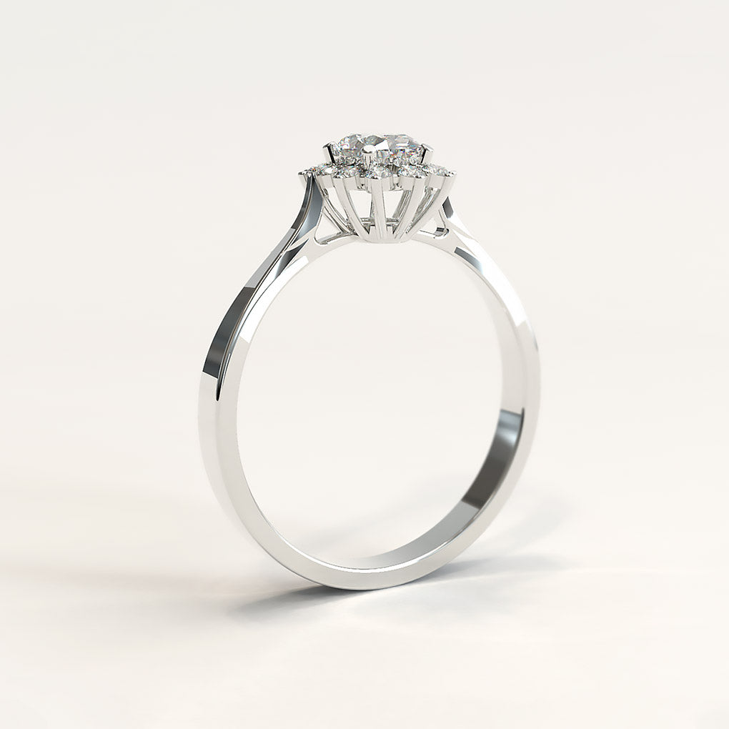 18k White Gold Oval Diamond and Halo Diamond Ring